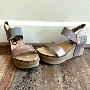 OTBT wedge shoes